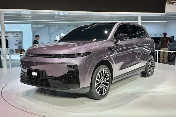Carro REEV: o que é, como funciona e vale a pena em 2026? 4 Leapmotor B10, SUV compacto da marca Leapmotor